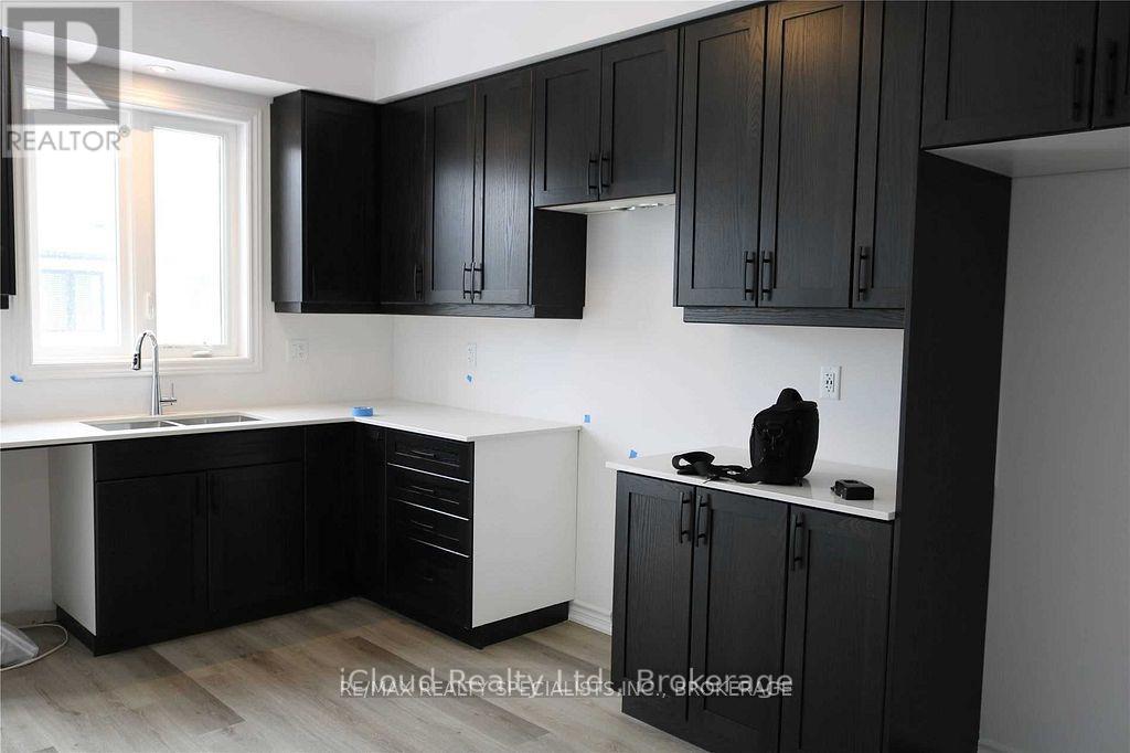 461 Blackburn Drive, Brantford, Ontario  L5M 6X1 - Photo 5 - X12972214