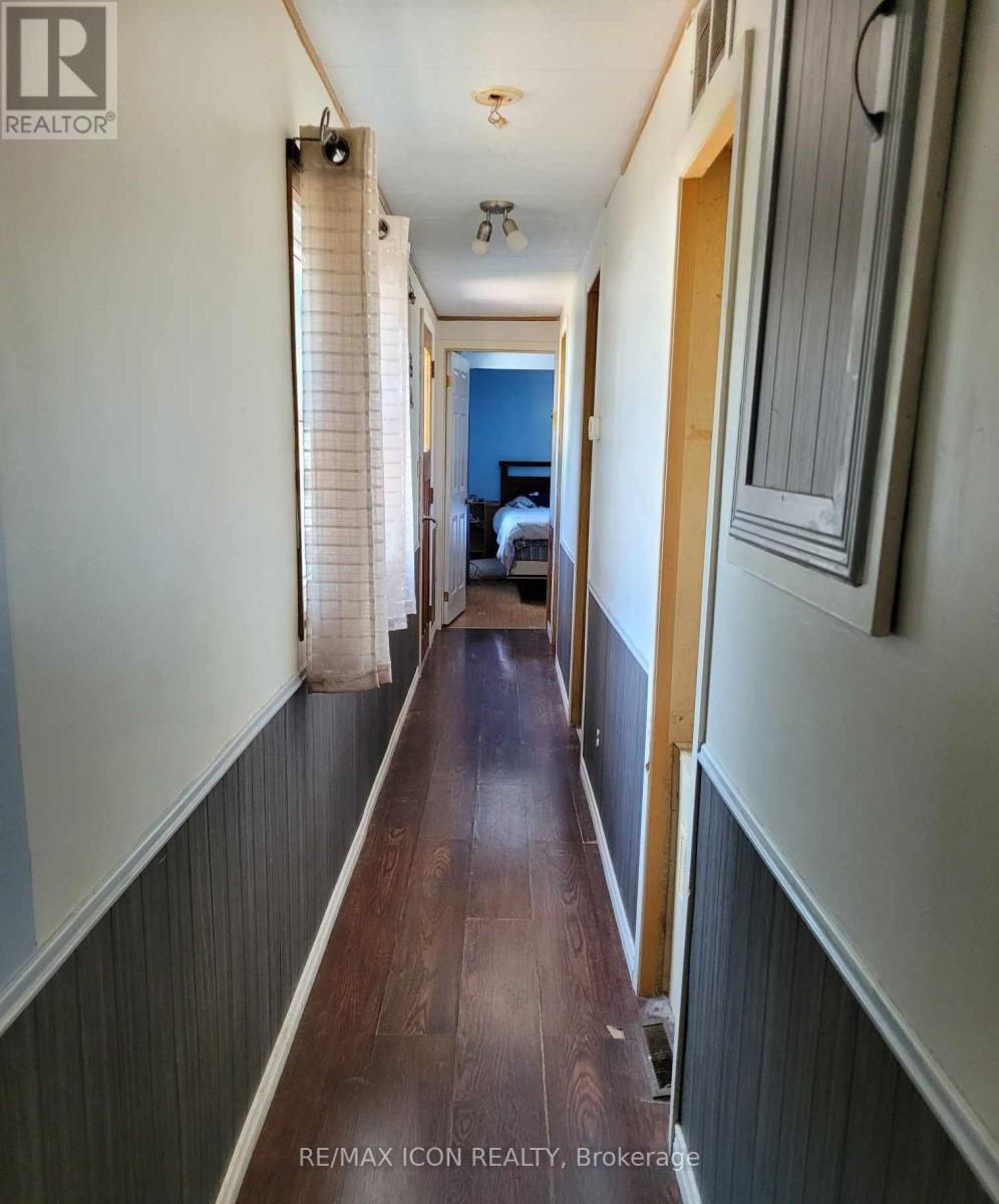 34 - 9839 Lakeshore Road, Lambton Shores, Ontario N0M 1T0 - Photo 18 - X12200747