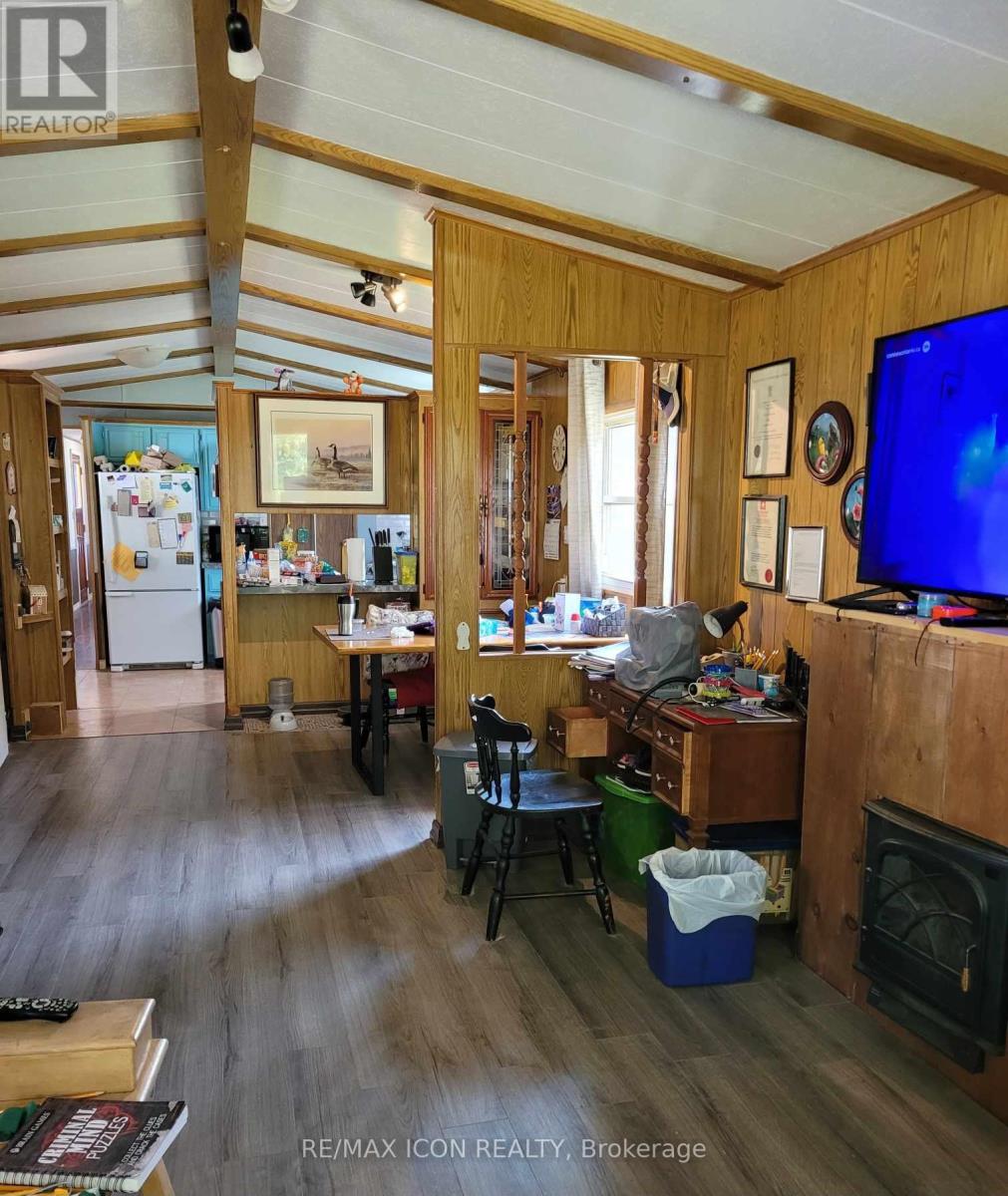 34 - 9839 Lakeshore Road, Lambton Shores, Ontario N0M 1T0 - Photo 9 - X12200747