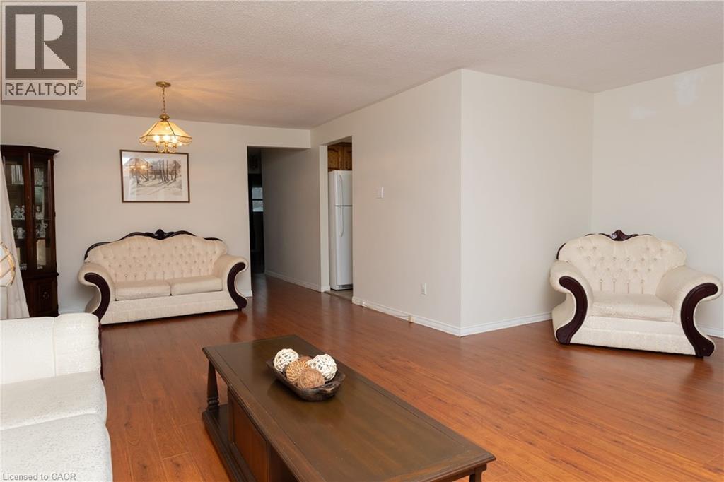 227 Hazelglen Drive, Kitchener, Ontario  N2M 2E6 - Photo 4 - 40818919