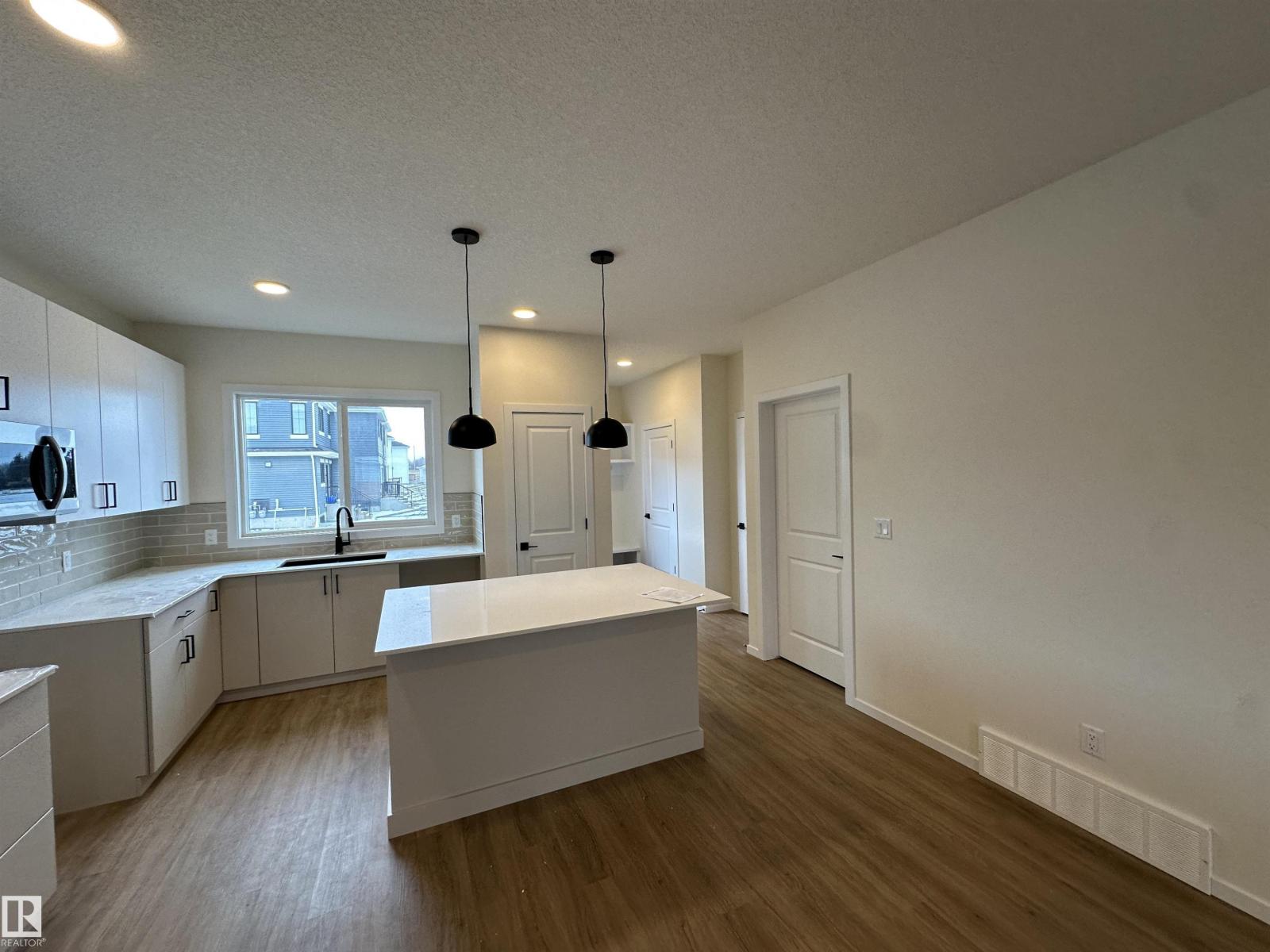 1096 Mcleod Av, Spruce Grove, Alberta  T7X 4G8 - Photo 4 - E4476925