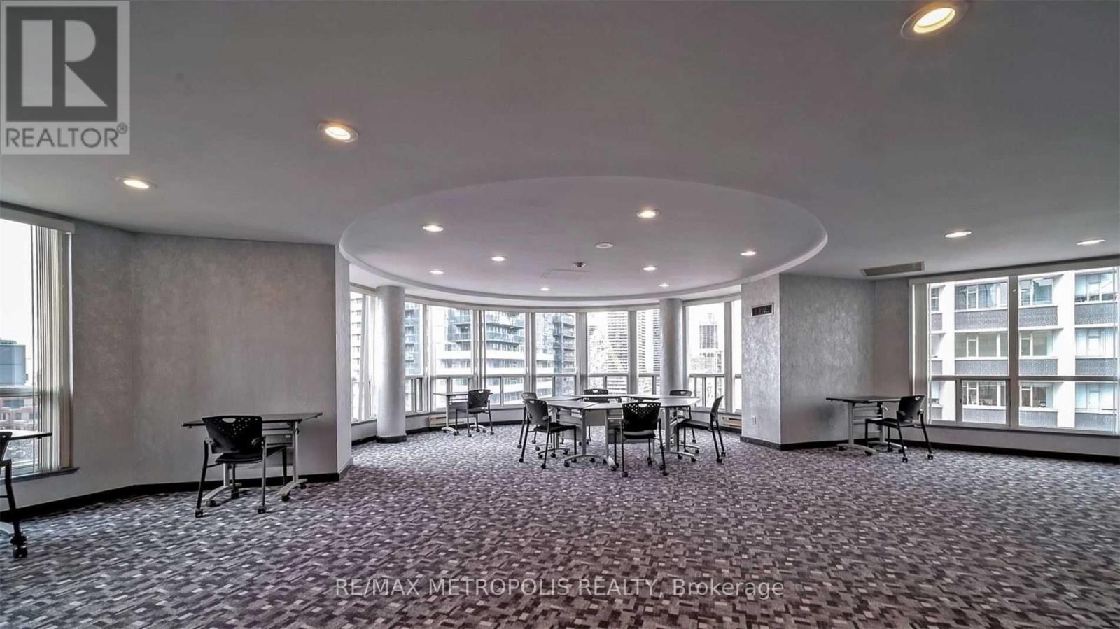 402 - 7 Carlton Street, Toronto, Ontario  M5B 2M3 - Photo 15 - C12974046