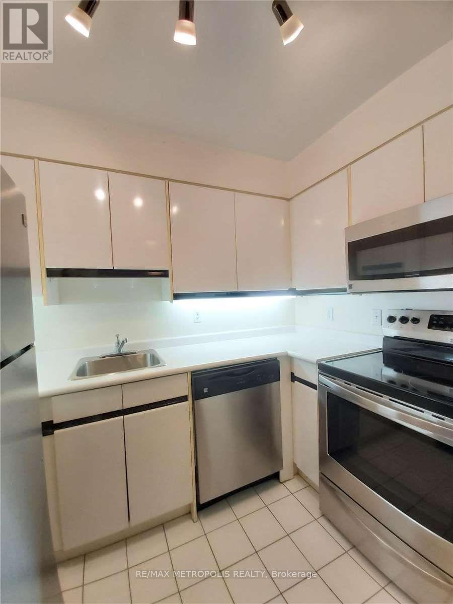 402 - 7 Carlton Street, Toronto, Ontario  M5B 2M3 - Photo 8 - C12974046