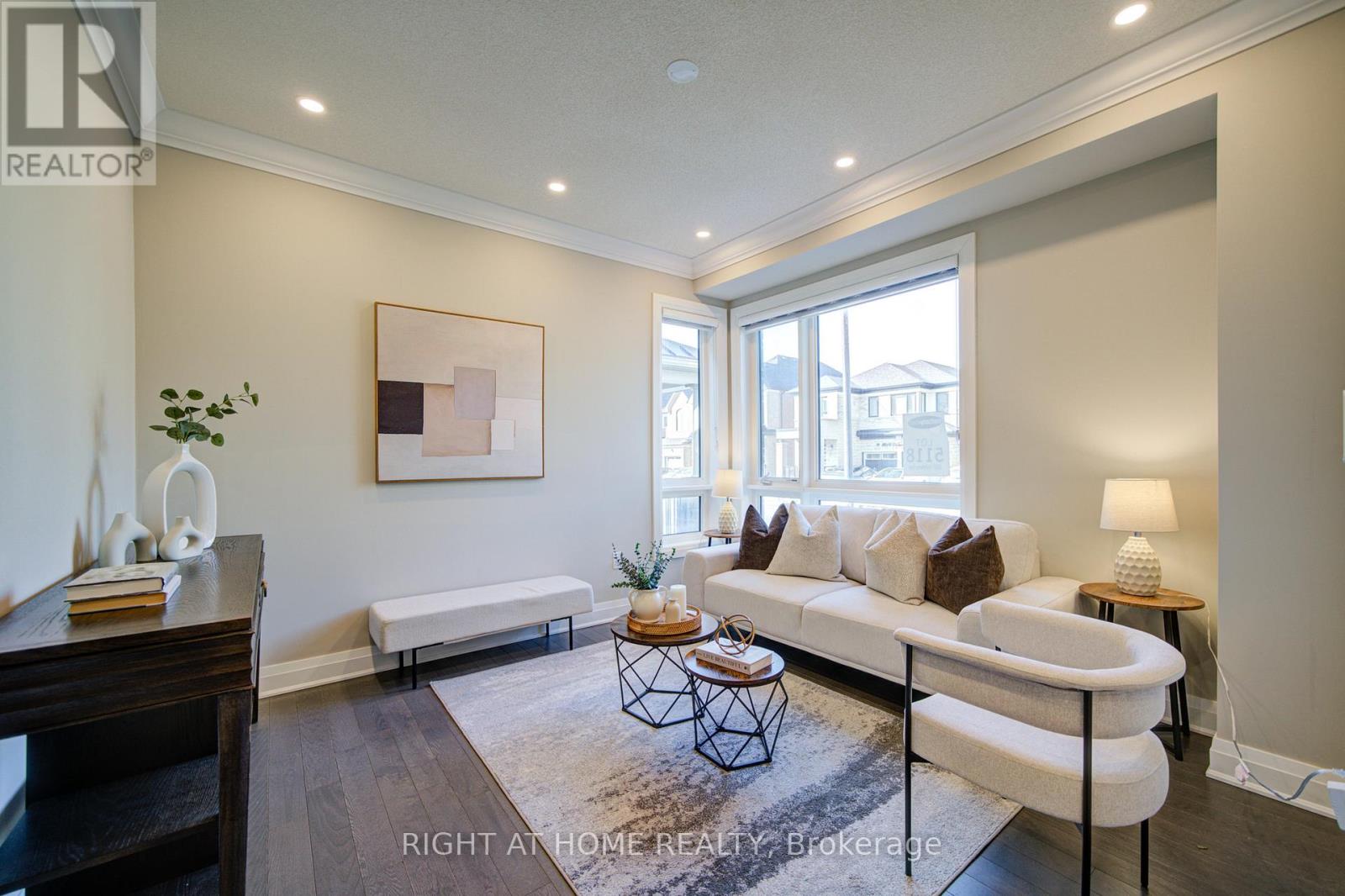 3007 Hollyberry Trail, Pickering, Ontario  L1X 0N5 - Photo 4 - E12974030