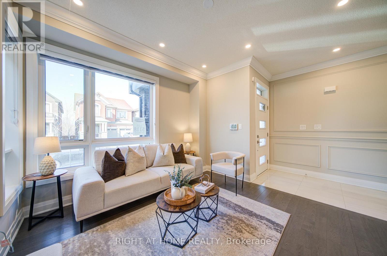 3007 Hollyberry Trail, Pickering, Ontario  L1X 0N5 - Photo 5 - E12974030