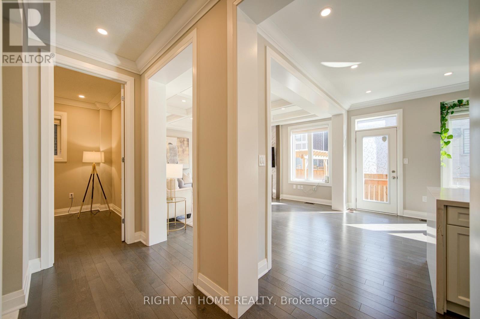 3007 Hollyberry Trail, Pickering, Ontario  L1X 0N5 - Photo 9 - E12974030