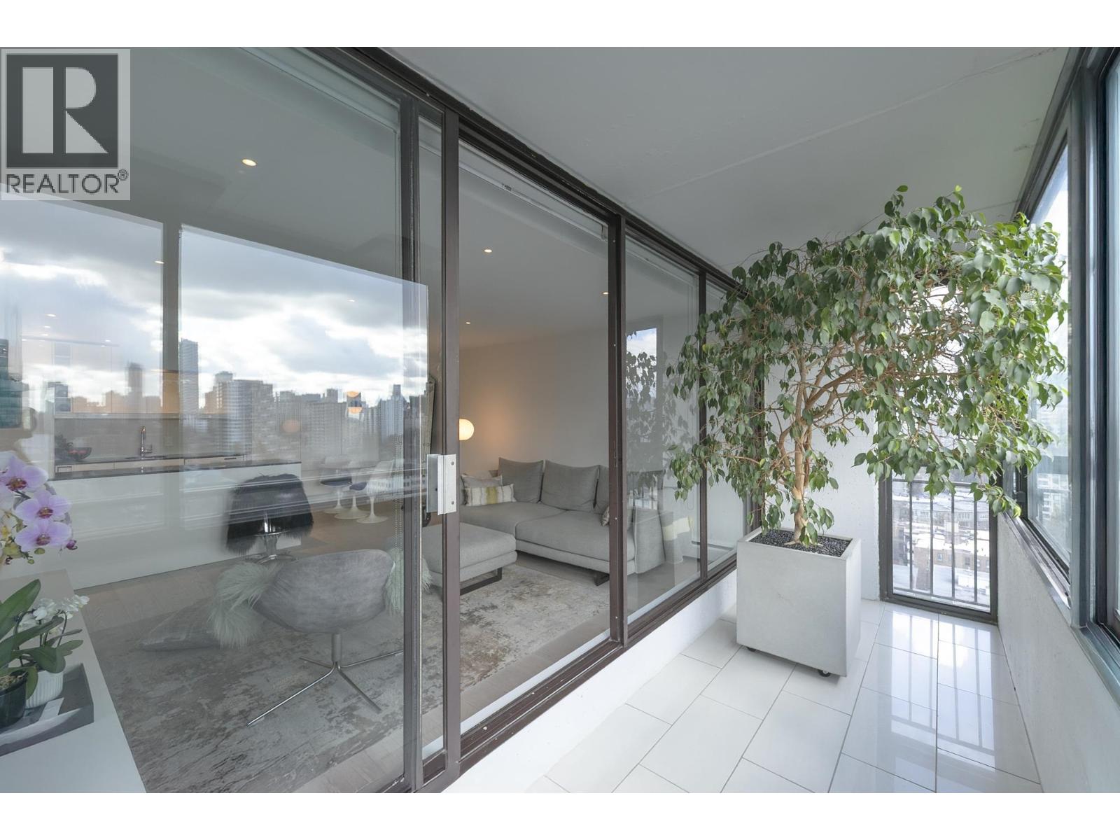 1806 1725 Pendrell Street, Vancouver, British Columbia  V6G 2X7 - Photo 11 - R3108913