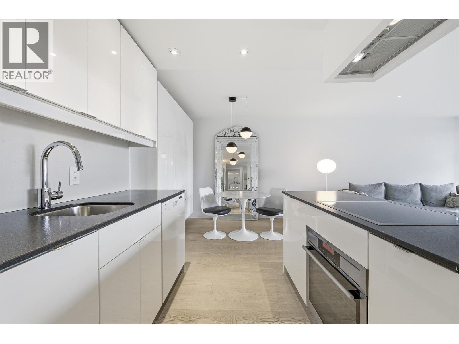 1806 1725 Pendrell Street, Vancouver, British Columbia  V6G 2X7 - Photo 7 - R3108913