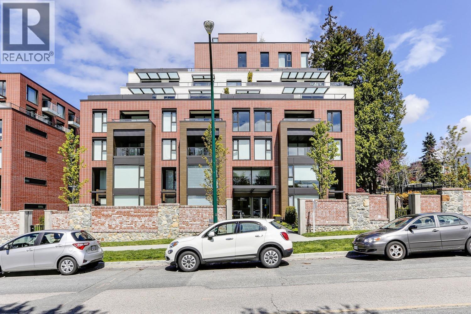 703 1561 W 57th, Vancouver, British Columbia  V6P 0H5 - Photo 2 - R3108971