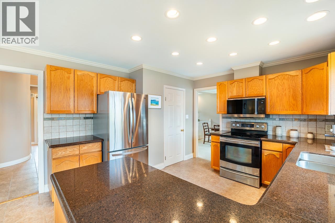 580 Clearwater Way, Coquitlam, British Columbia  V3C 5W3 - Photo 13 - R3108921