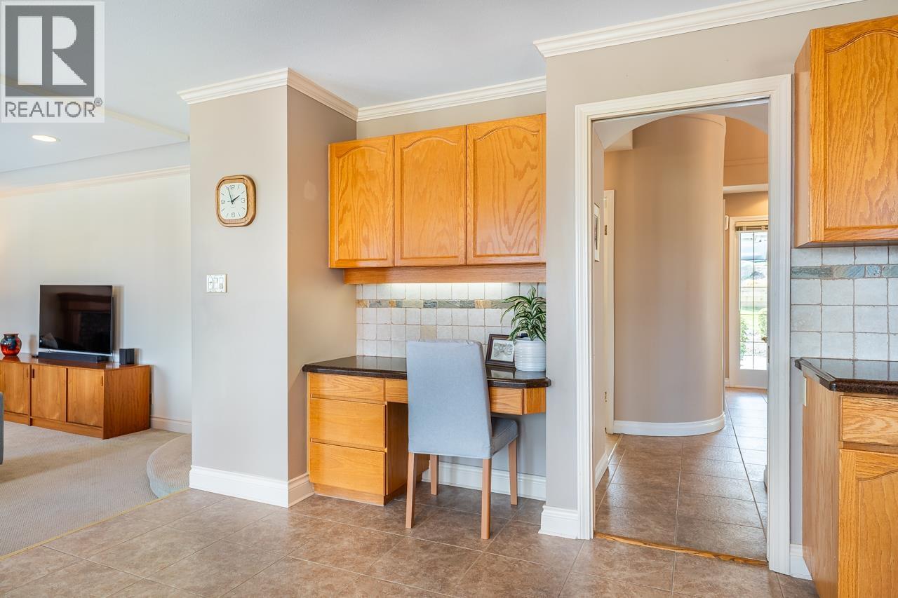 580 Clearwater Way, Coquitlam, British Columbia  V3C 5W3 - Photo 17 - R3108921