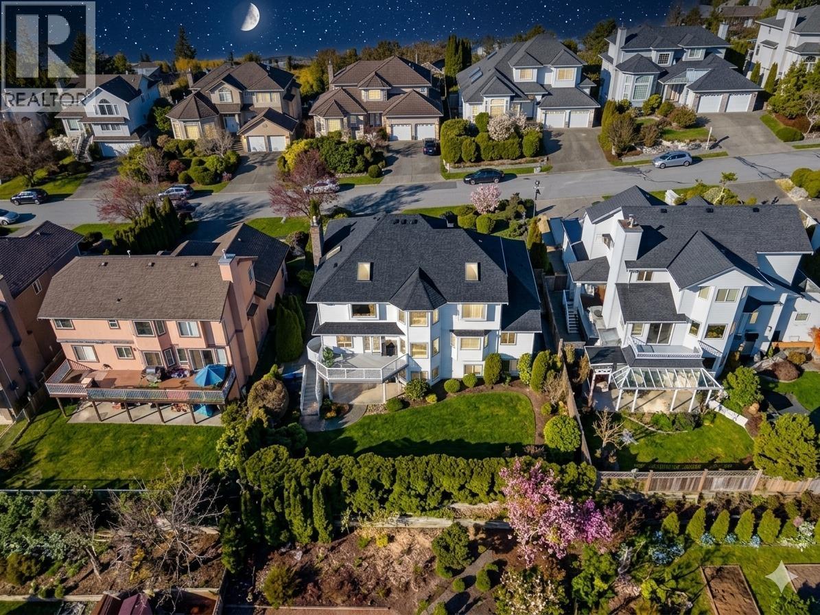 580 Clearwater Way, Coquitlam, British Columbia  V3C 5W3 - Photo 3 - R3108921