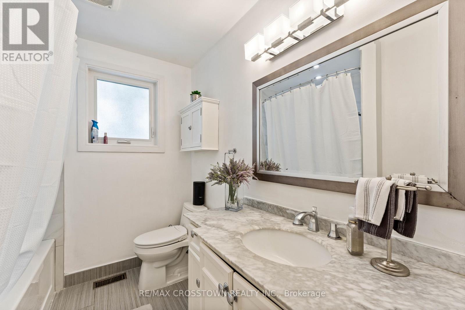 229 Thornton Avenue, Essa, Ontario  L0L 2N0 - Photo 16 - N12845482