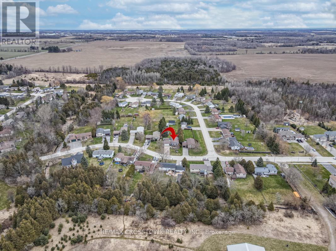 229 Thornton Avenue, Essa, Ontario  L0L 2N0 - Photo 37 - N12845482