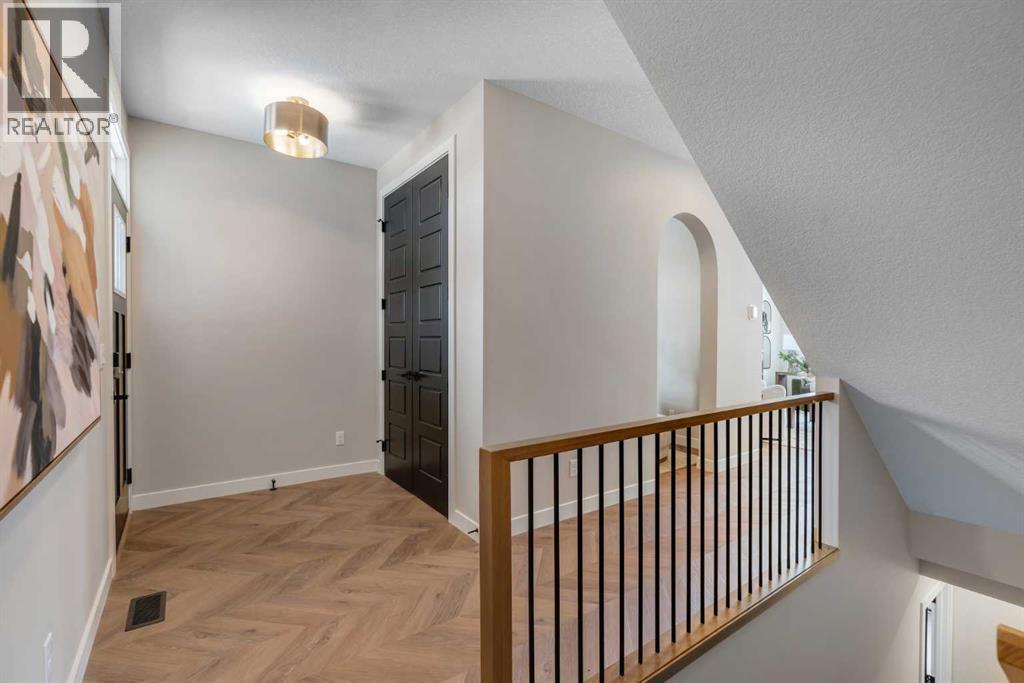 47 Sundown Crescent, Cochrane, Alberta  T4C 0H4 - Photo 5 - A2297461