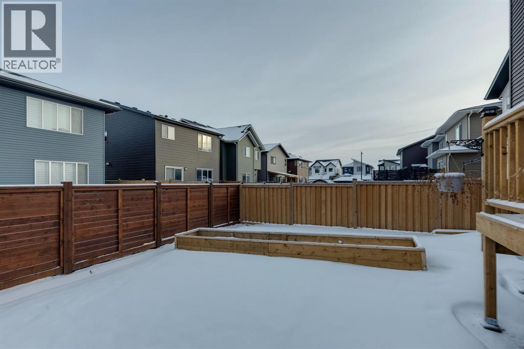 1124 Chinook Gate Bay Sw, Airdrie, Alberta  T4B 5J2 - Photo 33 - A2281954