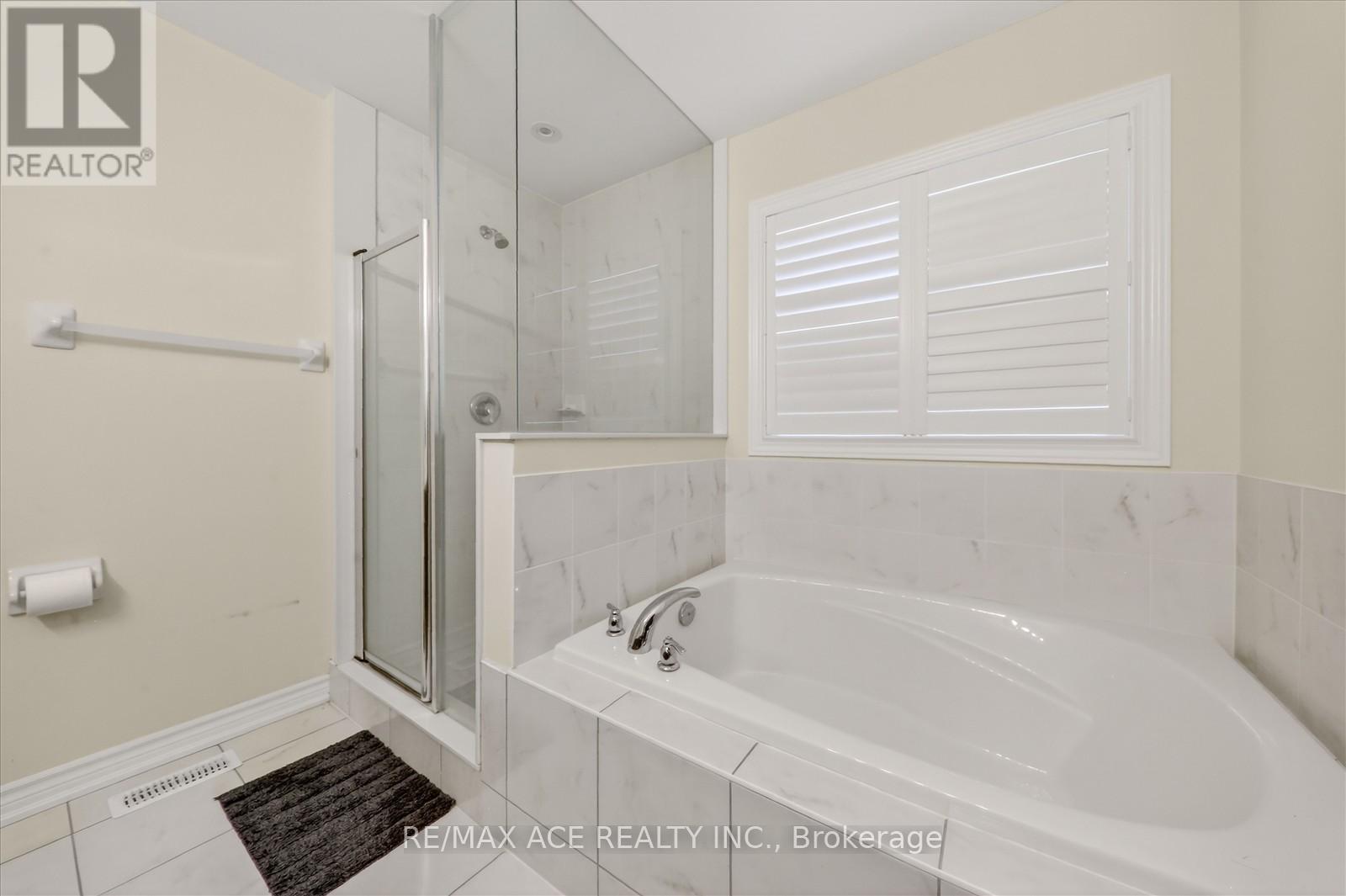 4 Sanford Circle, Springwater, Ontario  L9X 2A8 - Photo 24 - S12974028