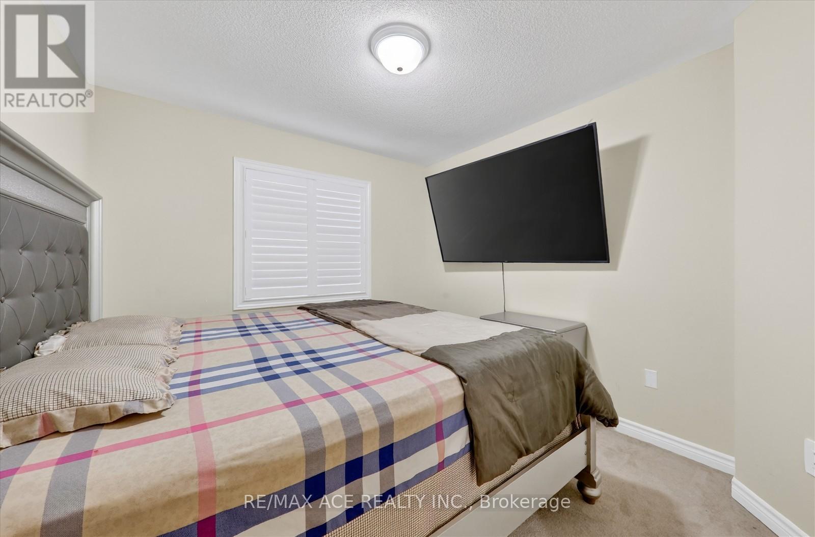 4 Sanford Circle, Springwater, Ontario  L9X 2A8 - Photo 25 - S12974028