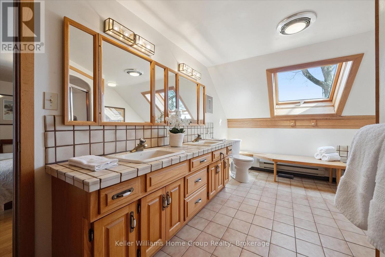 21 Honey Crescent, Guelph, Ontario  N1G 1A4 - Photo 25 - X12970932