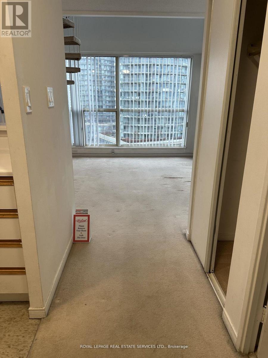 1105 - 2261 Lake Shore Boulevard W, Toronto, Ontario  M8V 3X1 - Photo 2 - W12974032