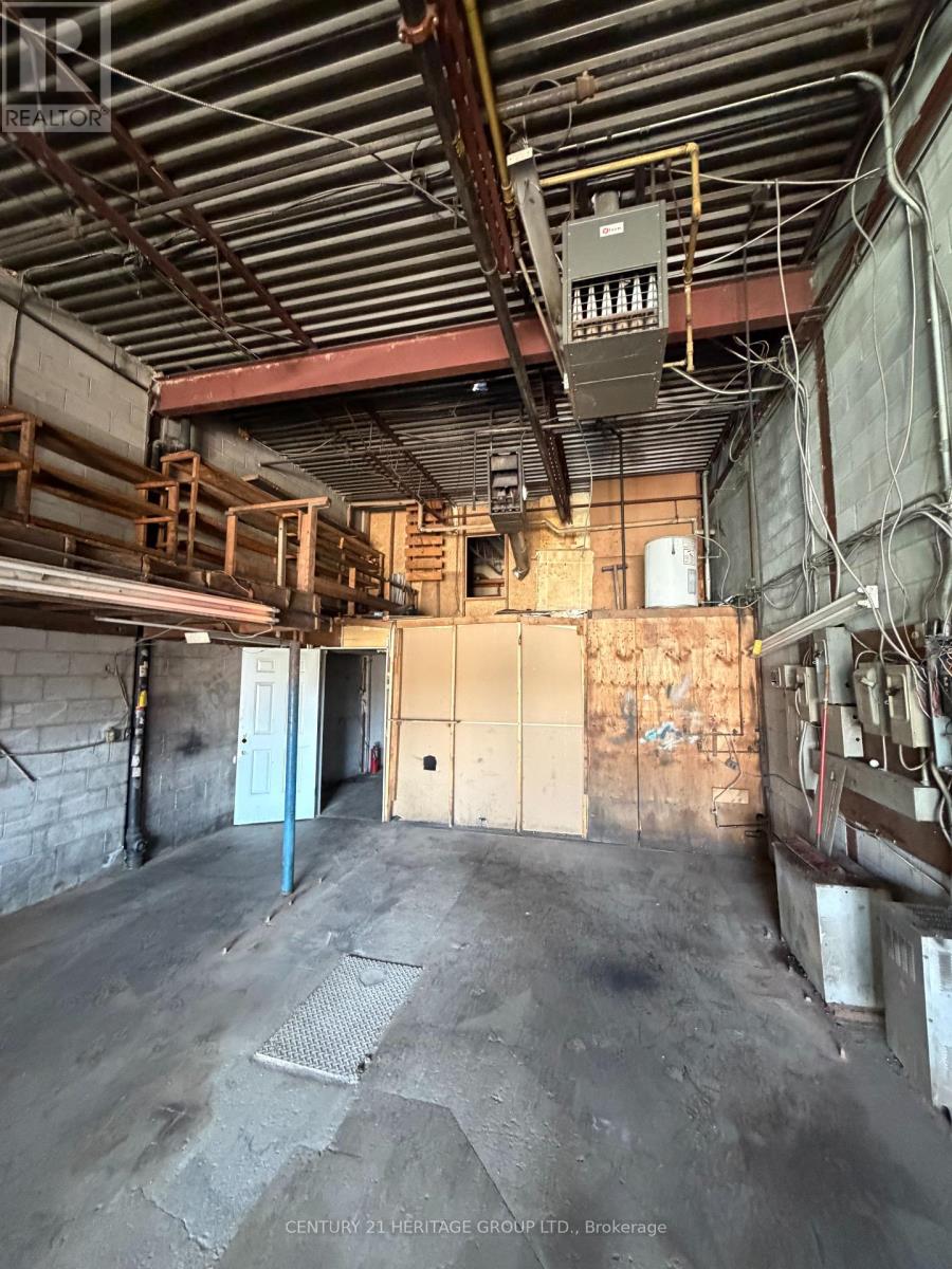 34 - 4544 Dufferin Street W, Toronto, Ontario  M3H 5X2 - Photo 2 - W12974056