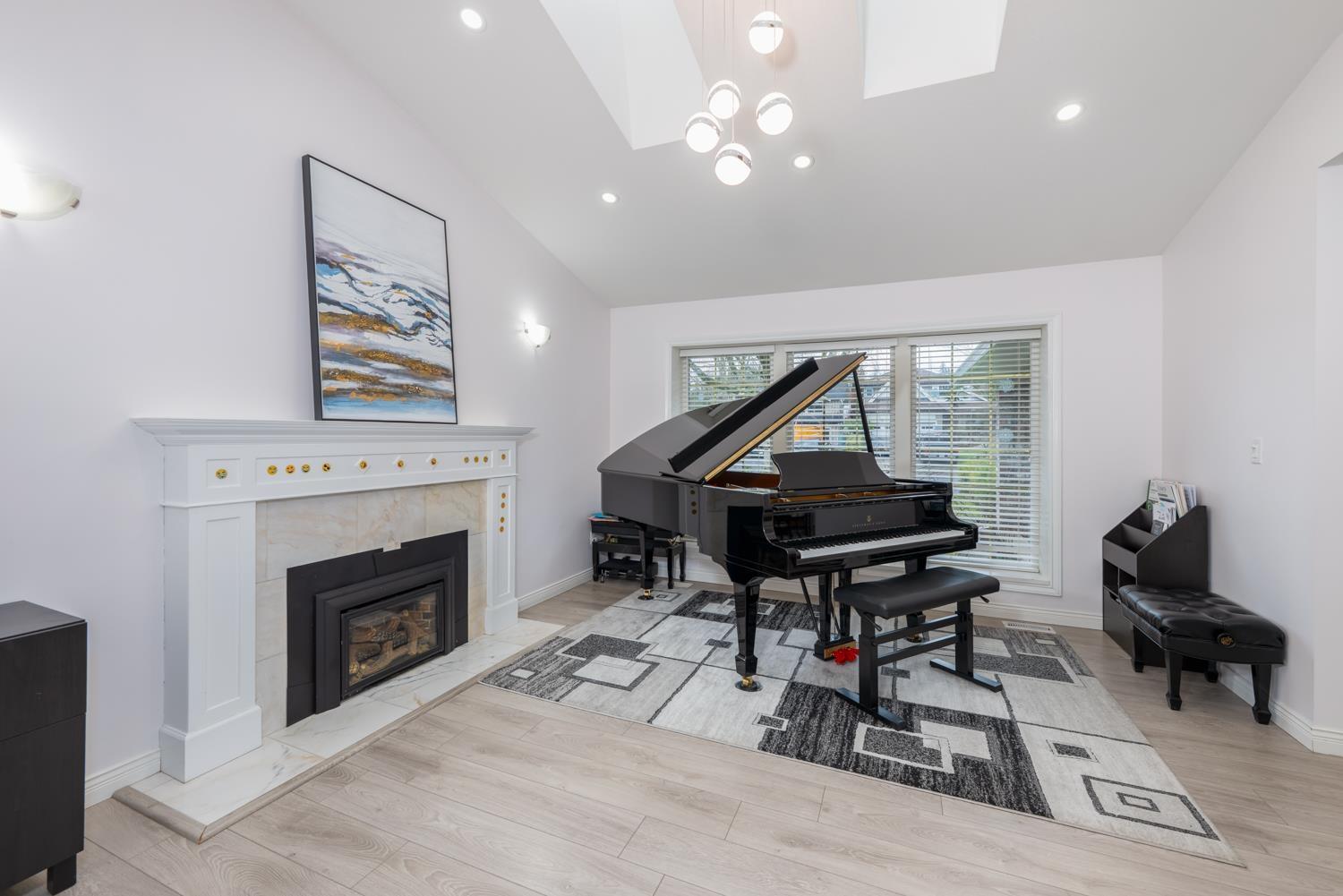 8769 215b Street, Langley, British Columbia  V1M 2E6 - Photo 7 - R3108901