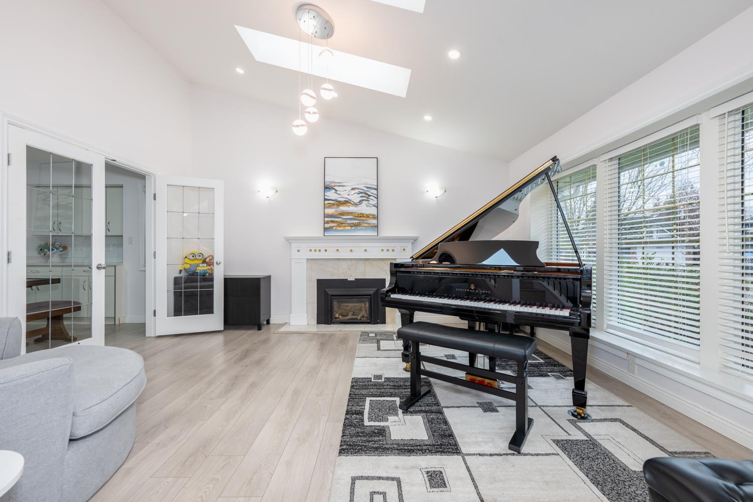 8769 215b Street, Langley, British Columbia  V1M 2E6 - Photo 6 - R3108901