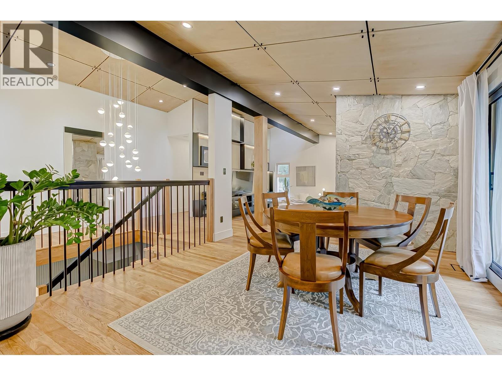 2836 Violet Street, North Vancouver, British Columbia  V7H 2L6 - Photo 6 - R3107073