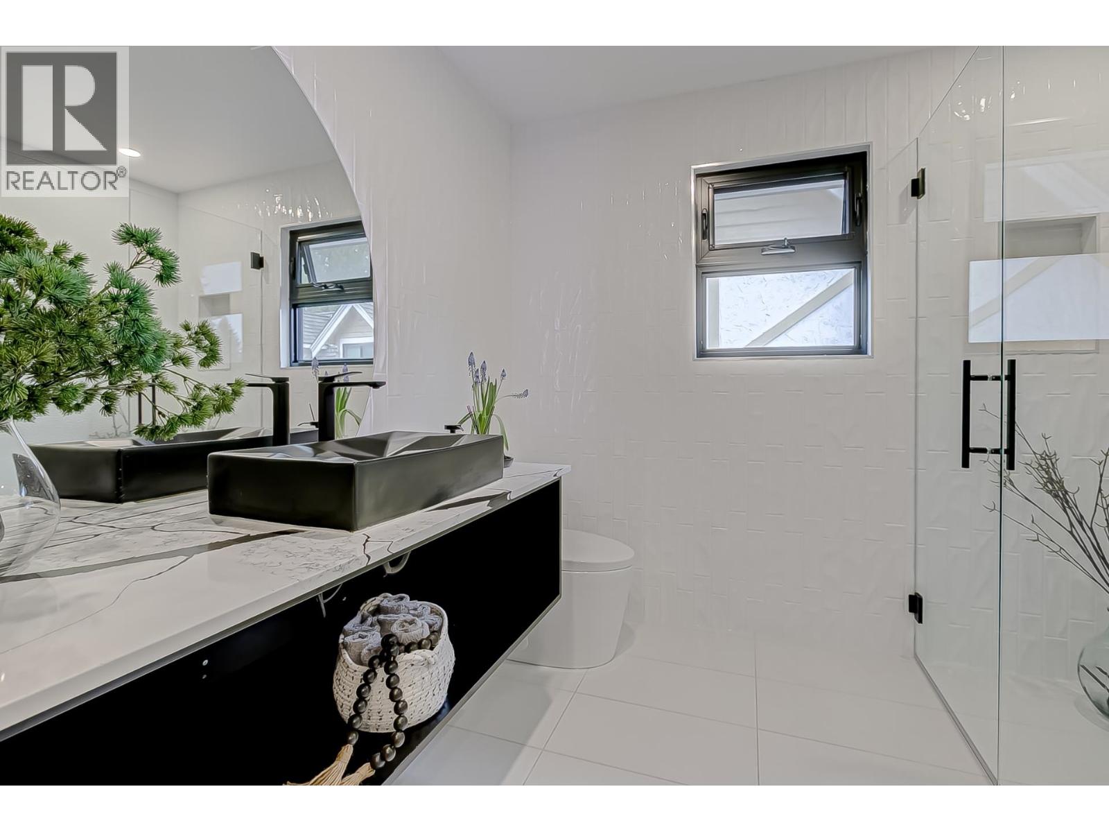 2836 Violet Street, North Vancouver, British Columbia  V7H 2L6 - Photo 16 - R3107073