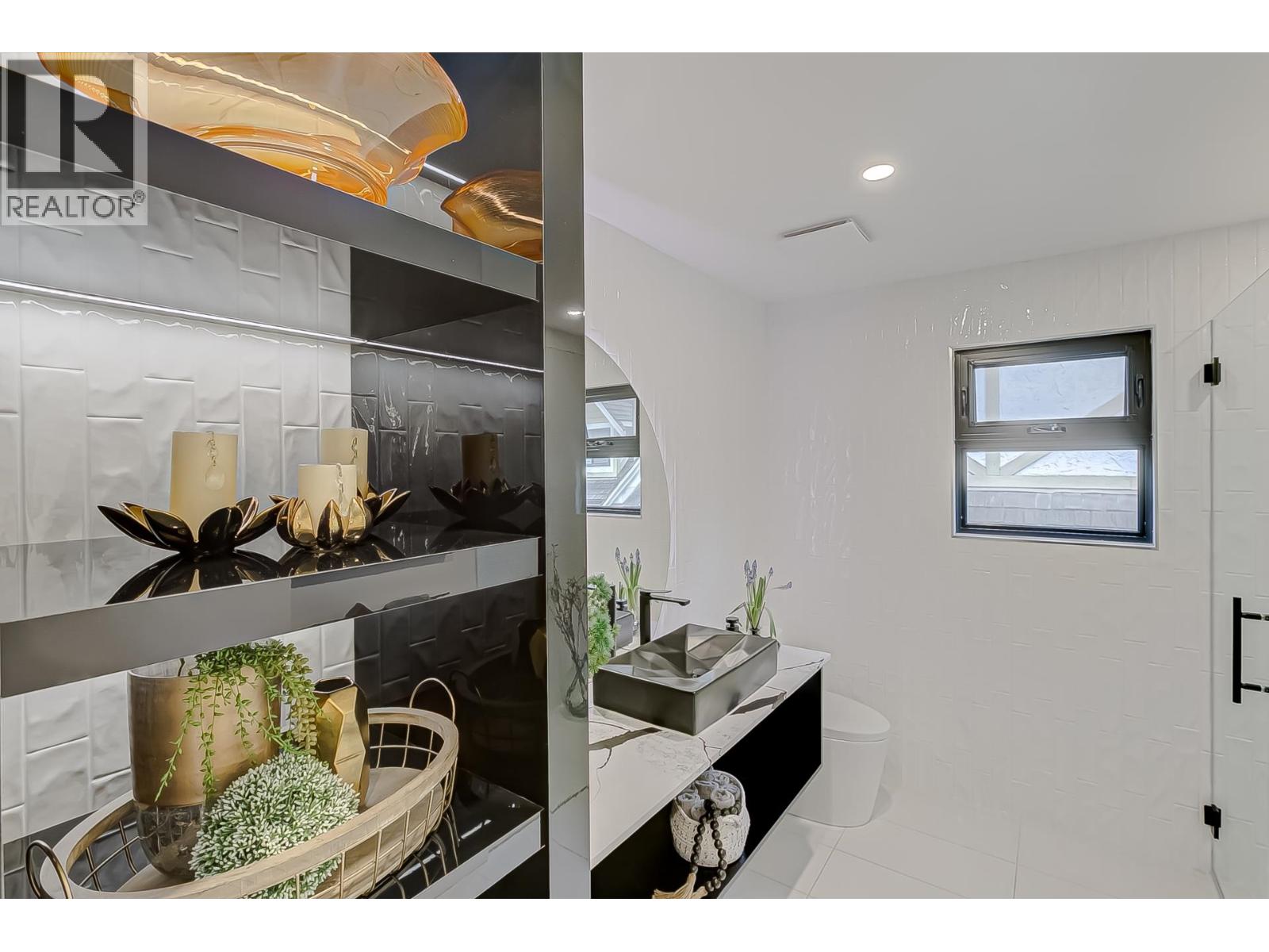 2836 Violet Street, North Vancouver, British Columbia  V7H 2L6 - Photo 17 - R3107073