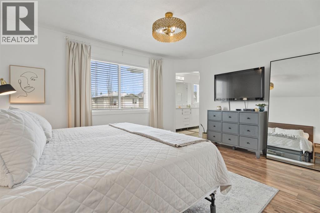 32 Chapalina Common Se, Calgary, Alberta  T2X 3X3 - Photo 25 - A2297338