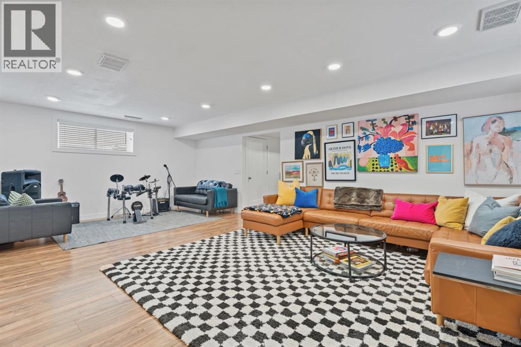 32 Chapalina Common Se, Calgary, Alberta  T2X 3X3 - Photo 40 - A2297338