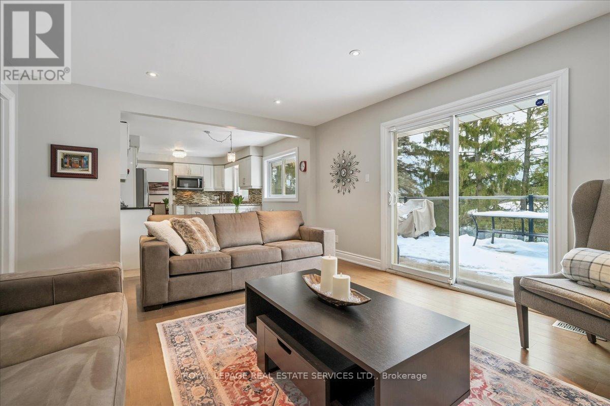 1466 Flaminia Court, Mississauga, Ontario  L5J 3Z6 - Photo 8 - W12811960