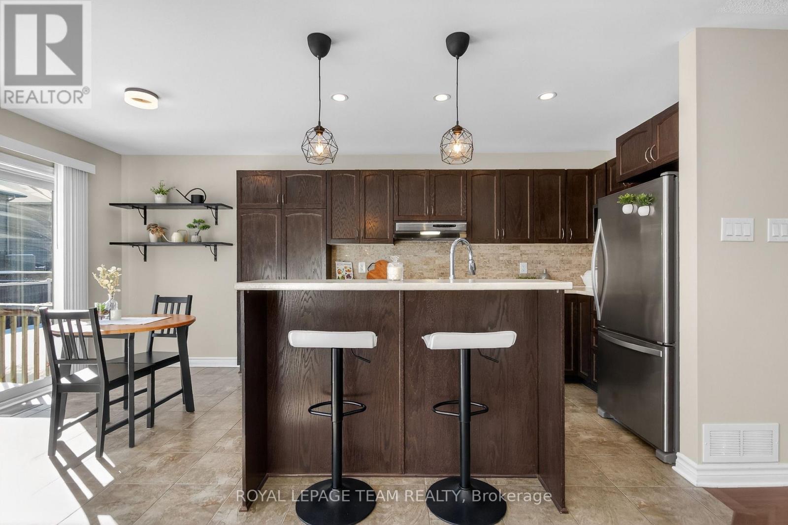 526 Paine Avenue, Ottawa, Ontario  K2S 1B9 - Photo 12 - X12972424