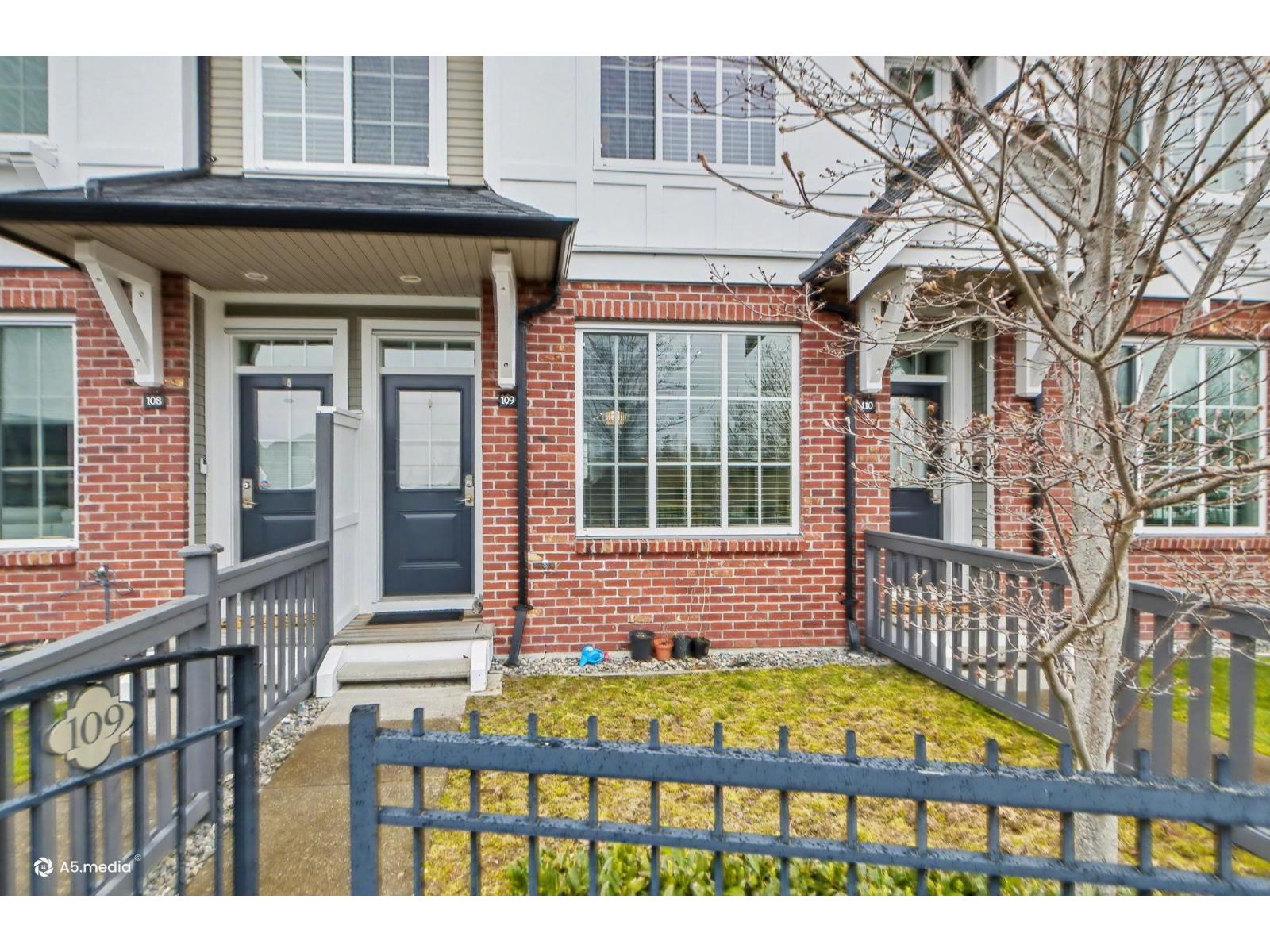 109 30989 Westridge Place, Abbotsford, British Columbia  V2T 0E7 - Photo 5 - R3107451