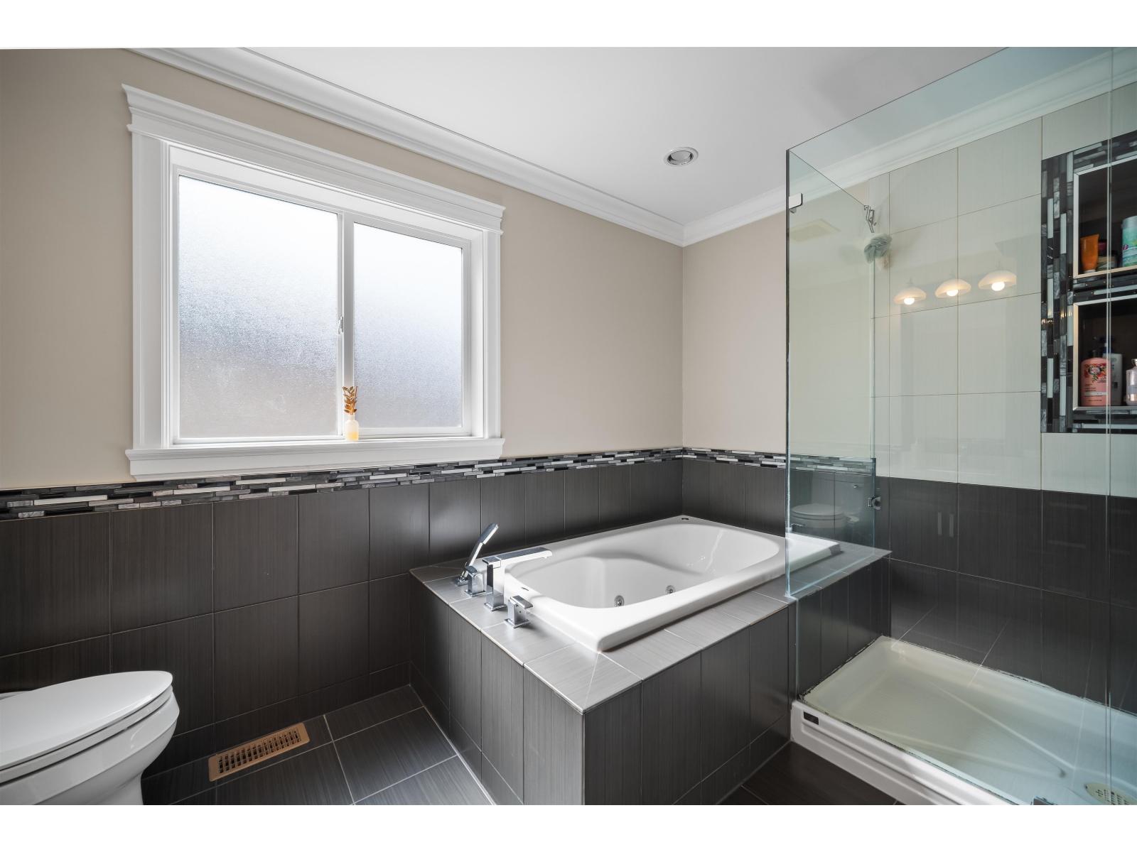 2343 Merlot Boulevard, Abbotsford, British Columbia  V4X 0A6 - Photo 21 - R3108086