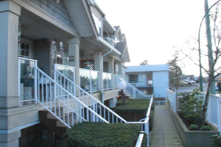 205 15621 Marine Drive, White Rock, British Columbia  V4B 1E1 - Photo 3 - R3098928