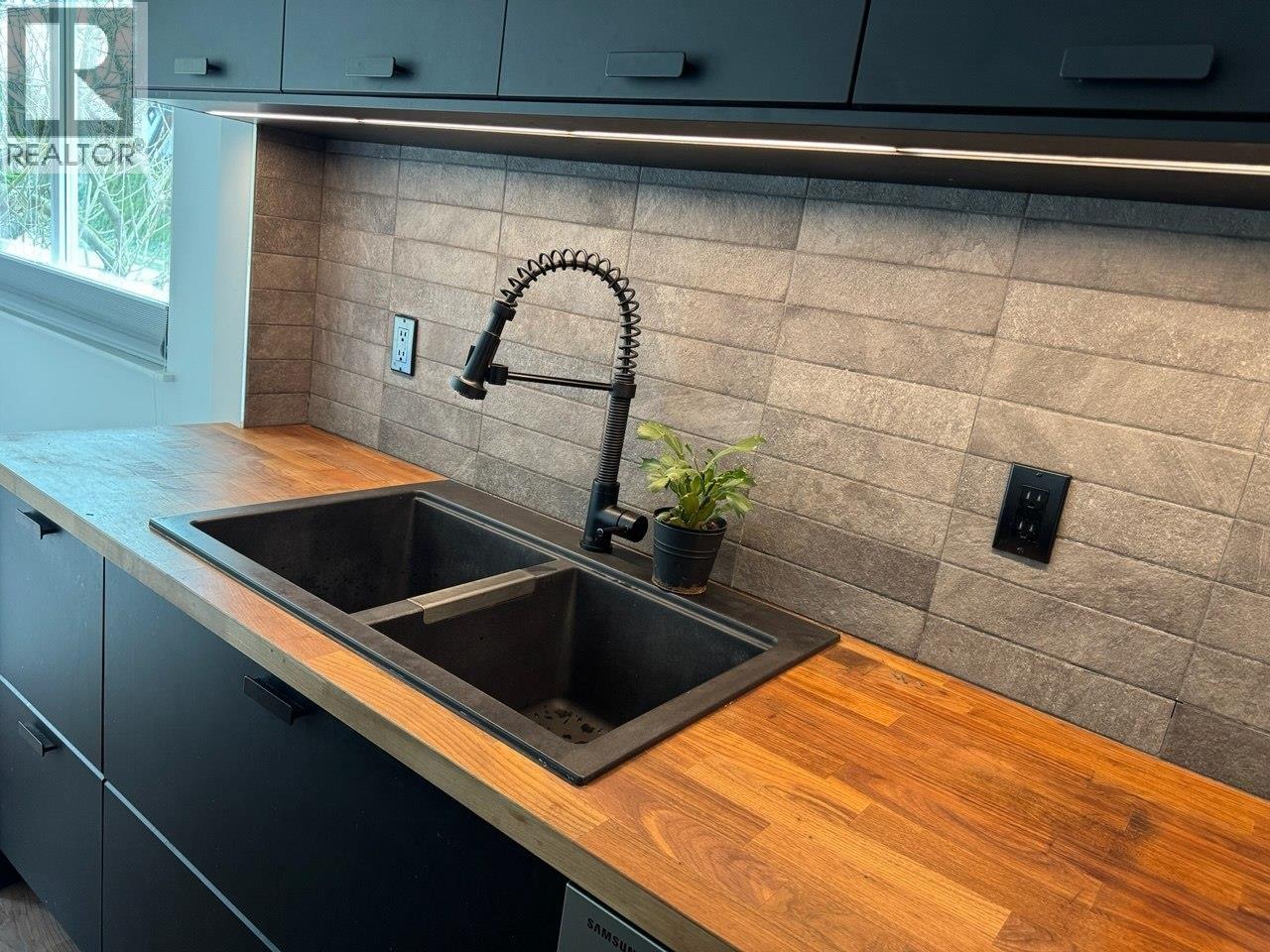 2790 W 12th Avenue, Vancouver, British Columbia  V6K 2P6 - Photo 12 - R3108728