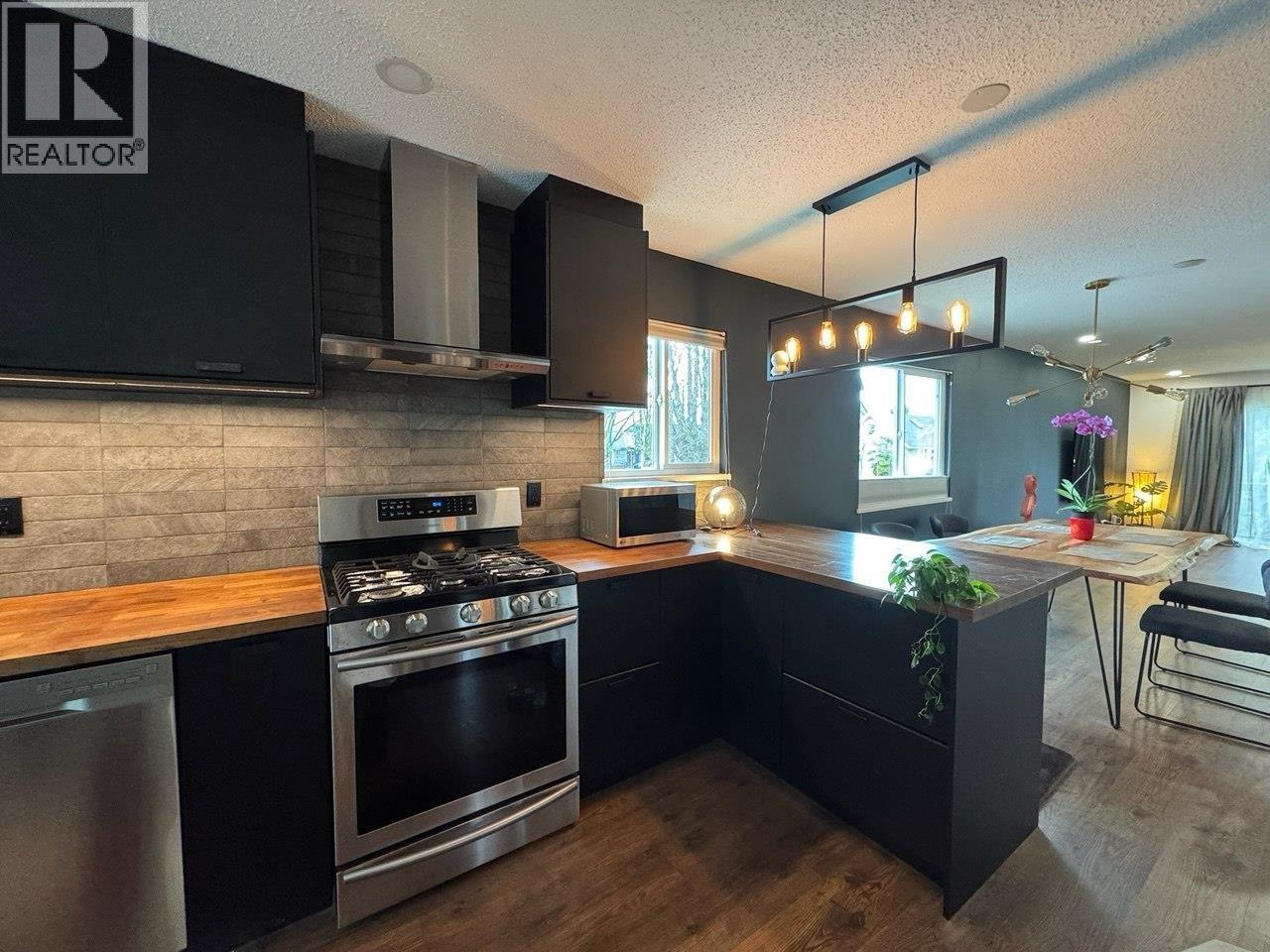 2790 W 12th Avenue, Vancouver, British Columbia  V6K 2P6 - Photo 5 - R3108728