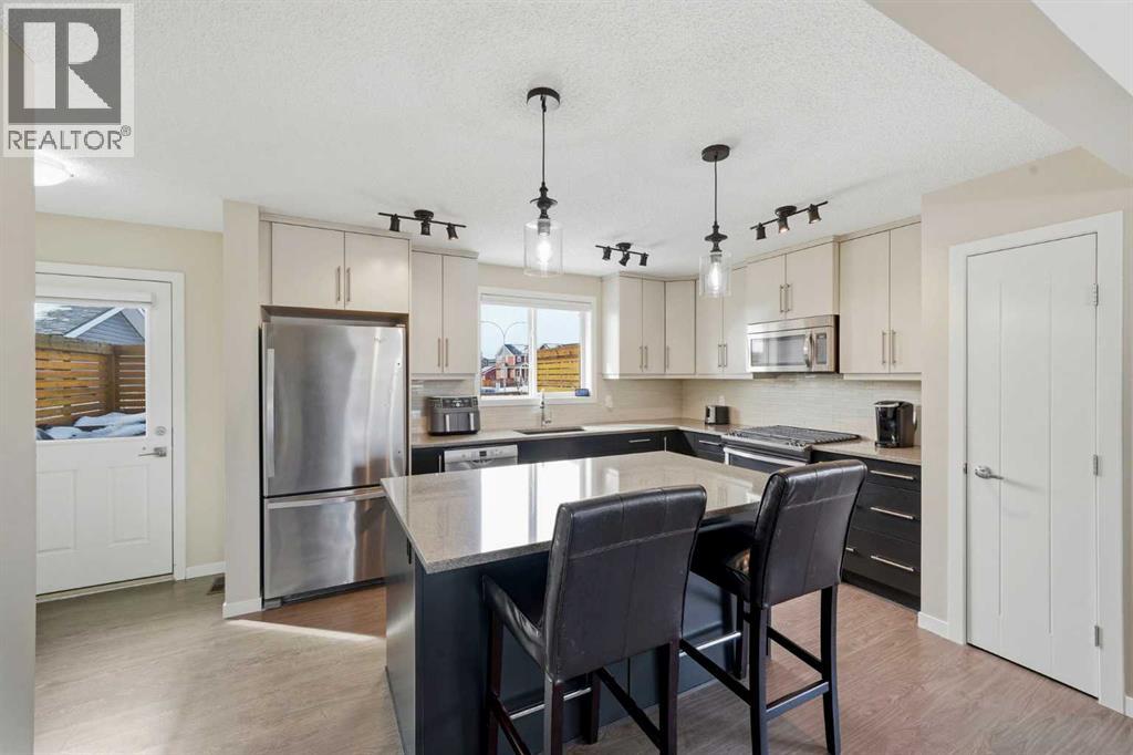 157 Fireside Circle NW, Cochrane, Alberta  T4C 0Z4 - Photo 10 - A2298198