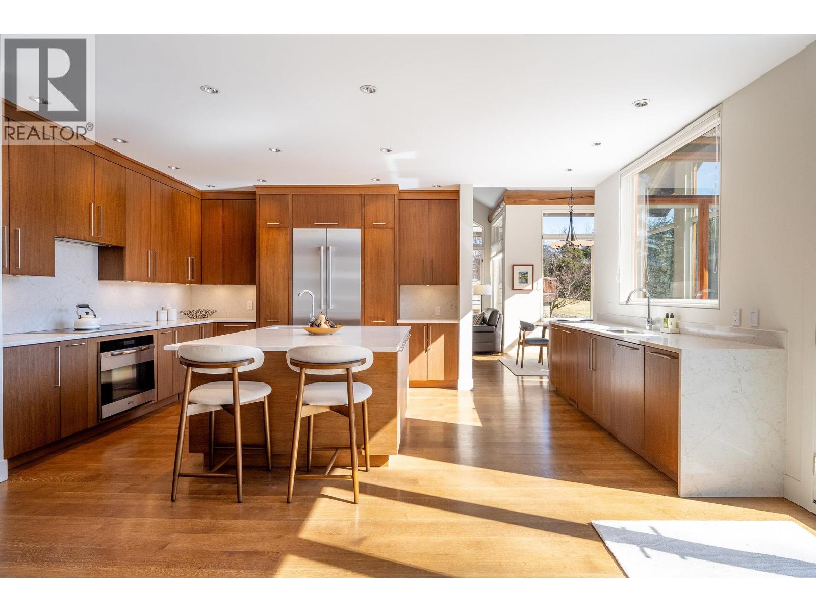 8364 Mountain View Drive, Whistler, British Columbia  V8E 0G3 - Photo 5 - R3108441