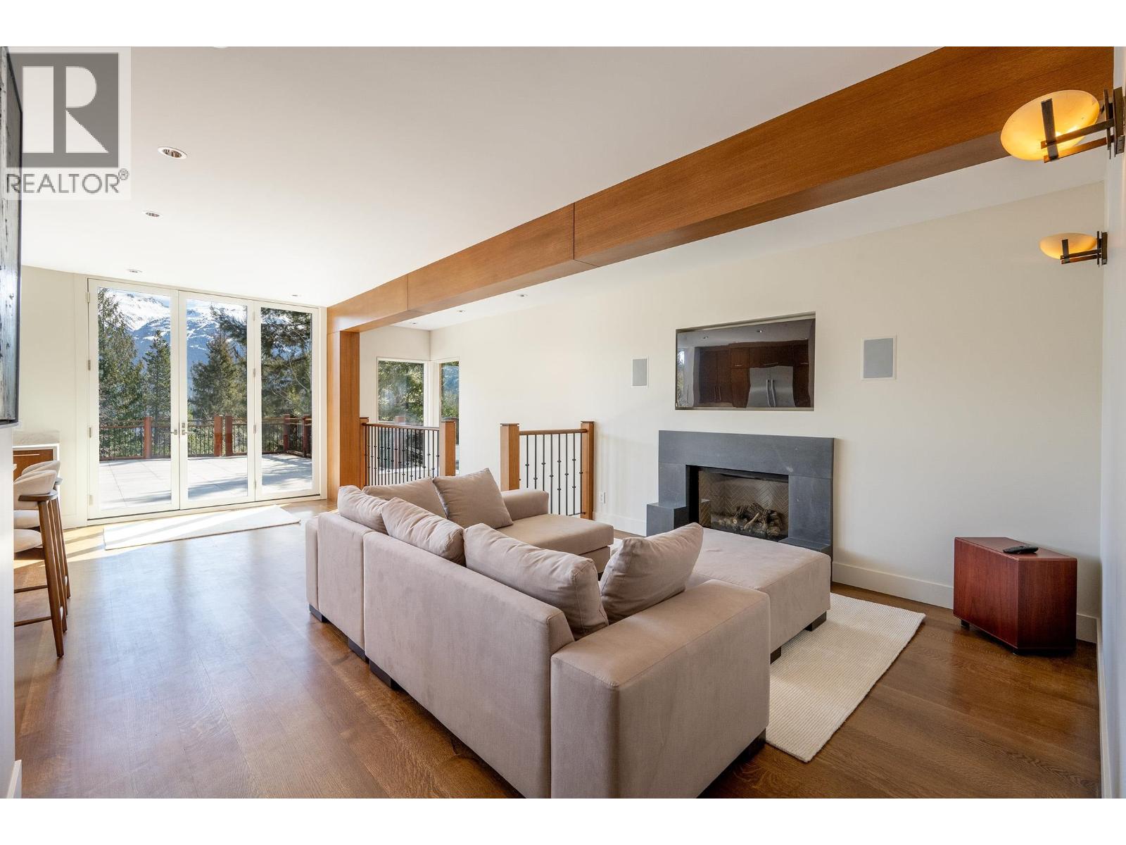 8364 Mountain View Drive, Whistler, British Columbia  V8E 0G3 - Photo 9 - R3108441