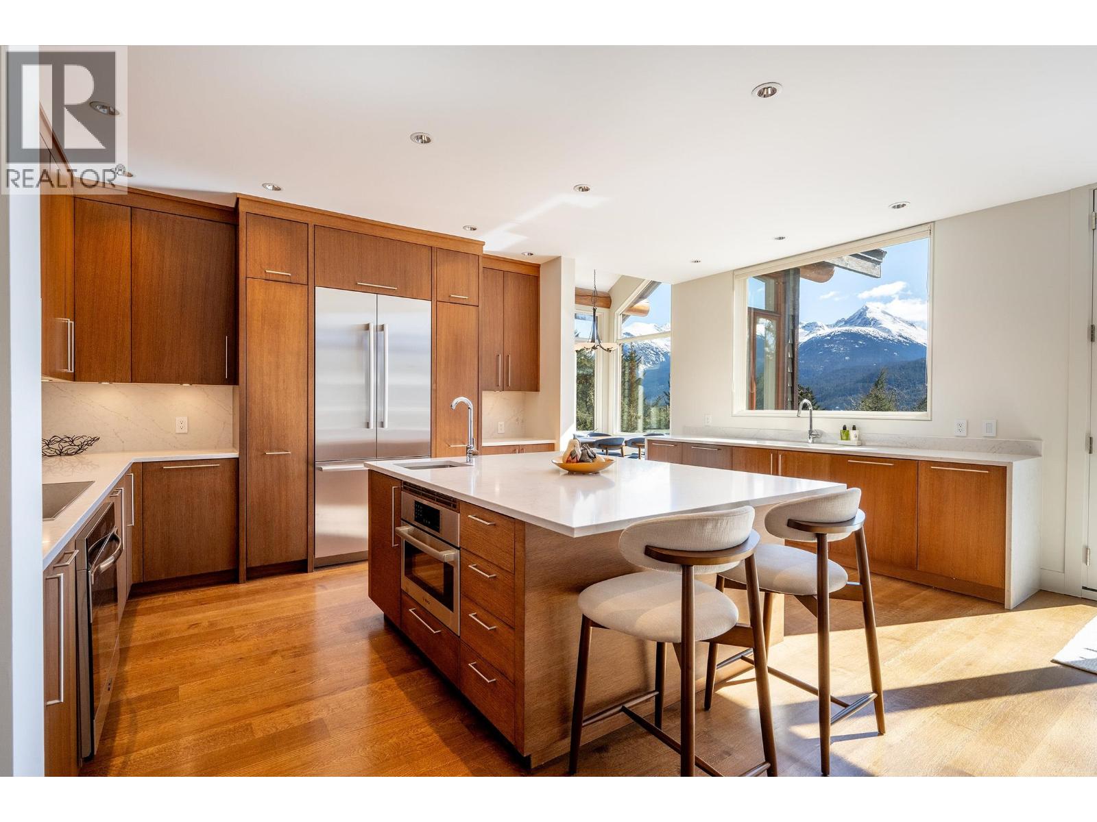 8364 Mountain View Drive, Whistler, British Columbia  V8E 0G3 - Photo 6 - R3108441