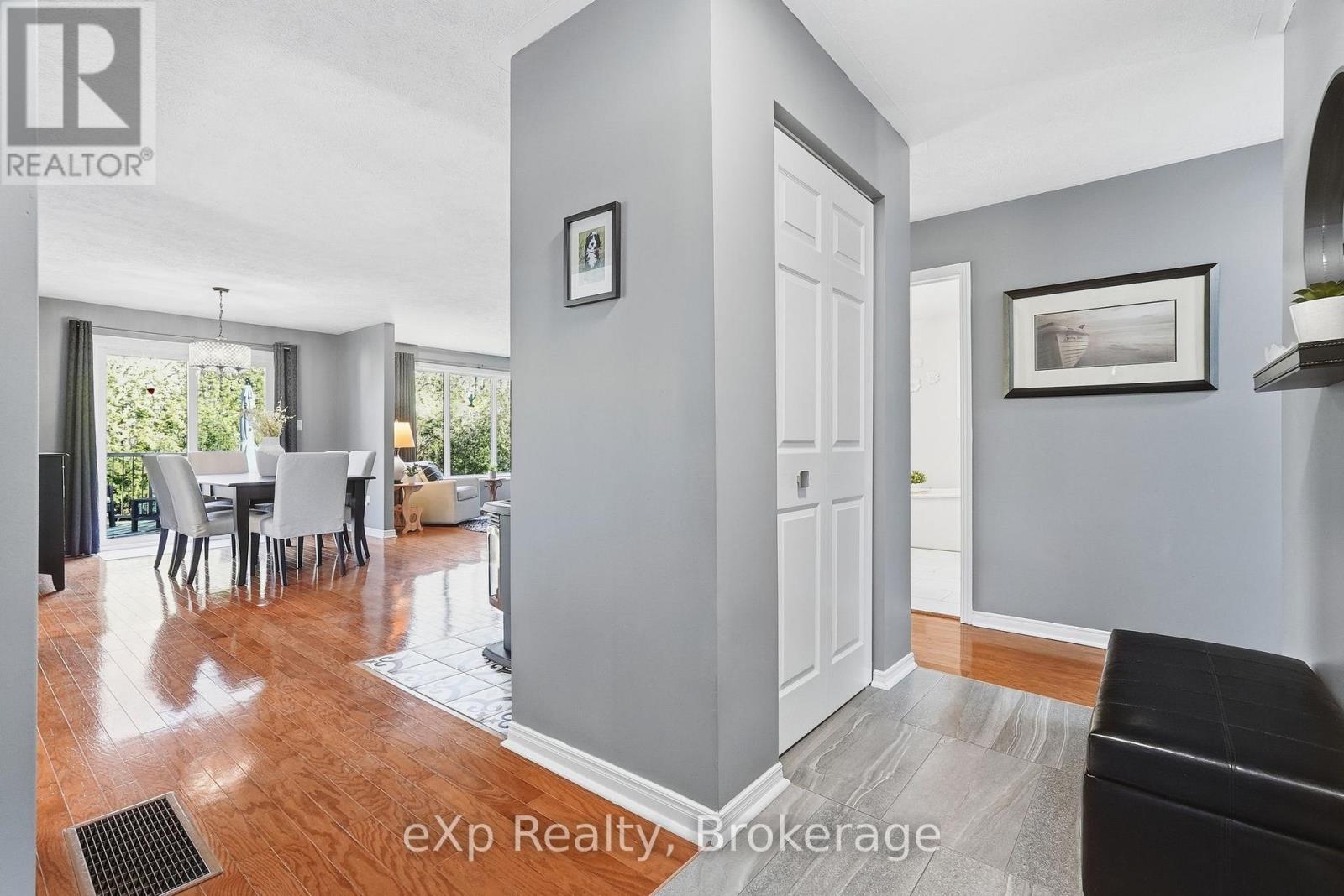 90 Mapleport Crescent, South Bruce Peninsula, Ontario  N0H 2G0 - Photo 10 - X12974064