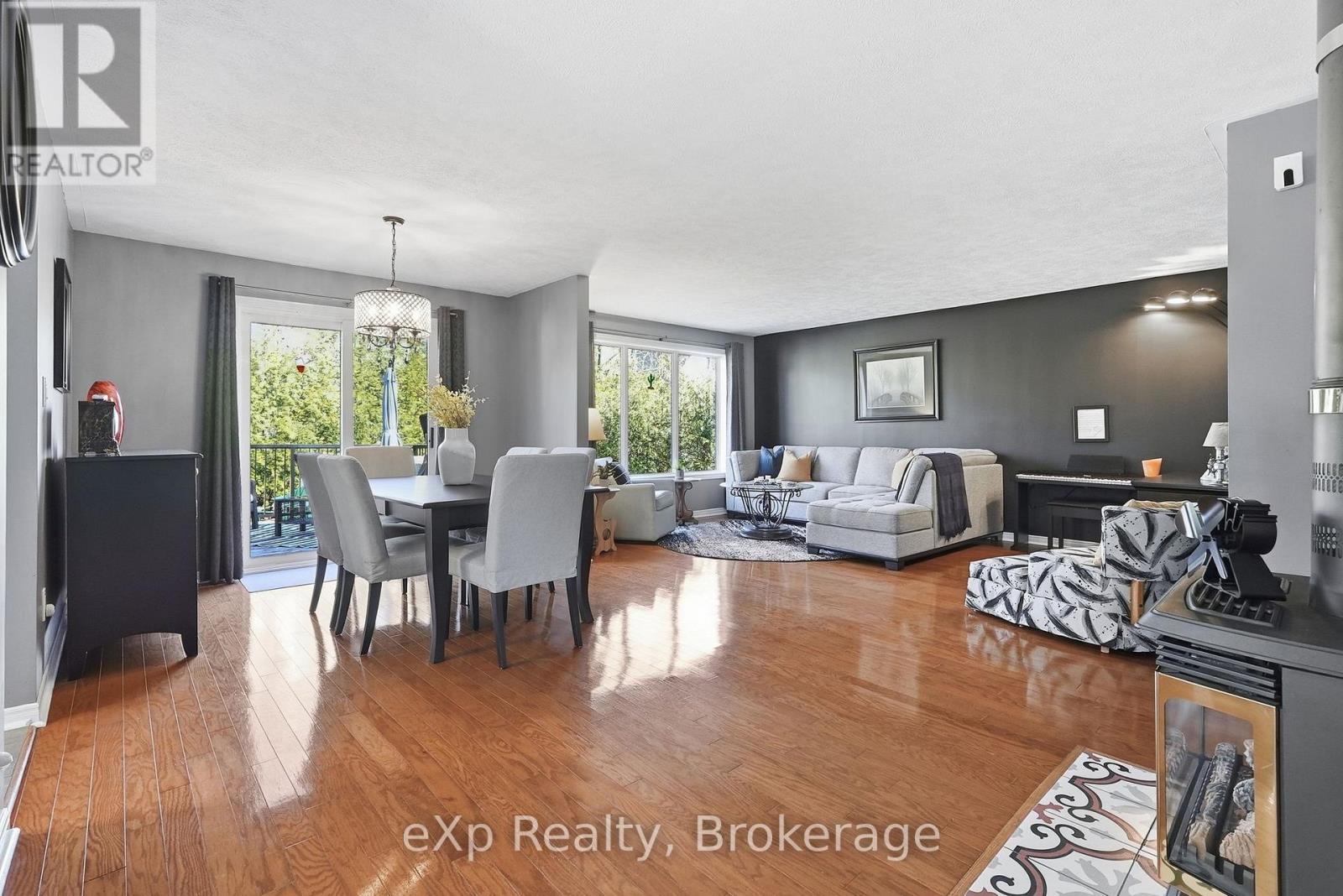 90 Mapleport Crescent, South Bruce Peninsula, Ontario  N0H 2G0 - Photo 11 - X12974064