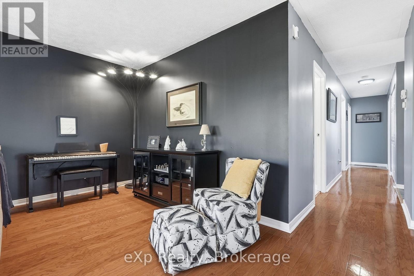 90 Mapleport Crescent, South Bruce Peninsula, Ontario  N0H 2G0 - Photo 26 - X12974064