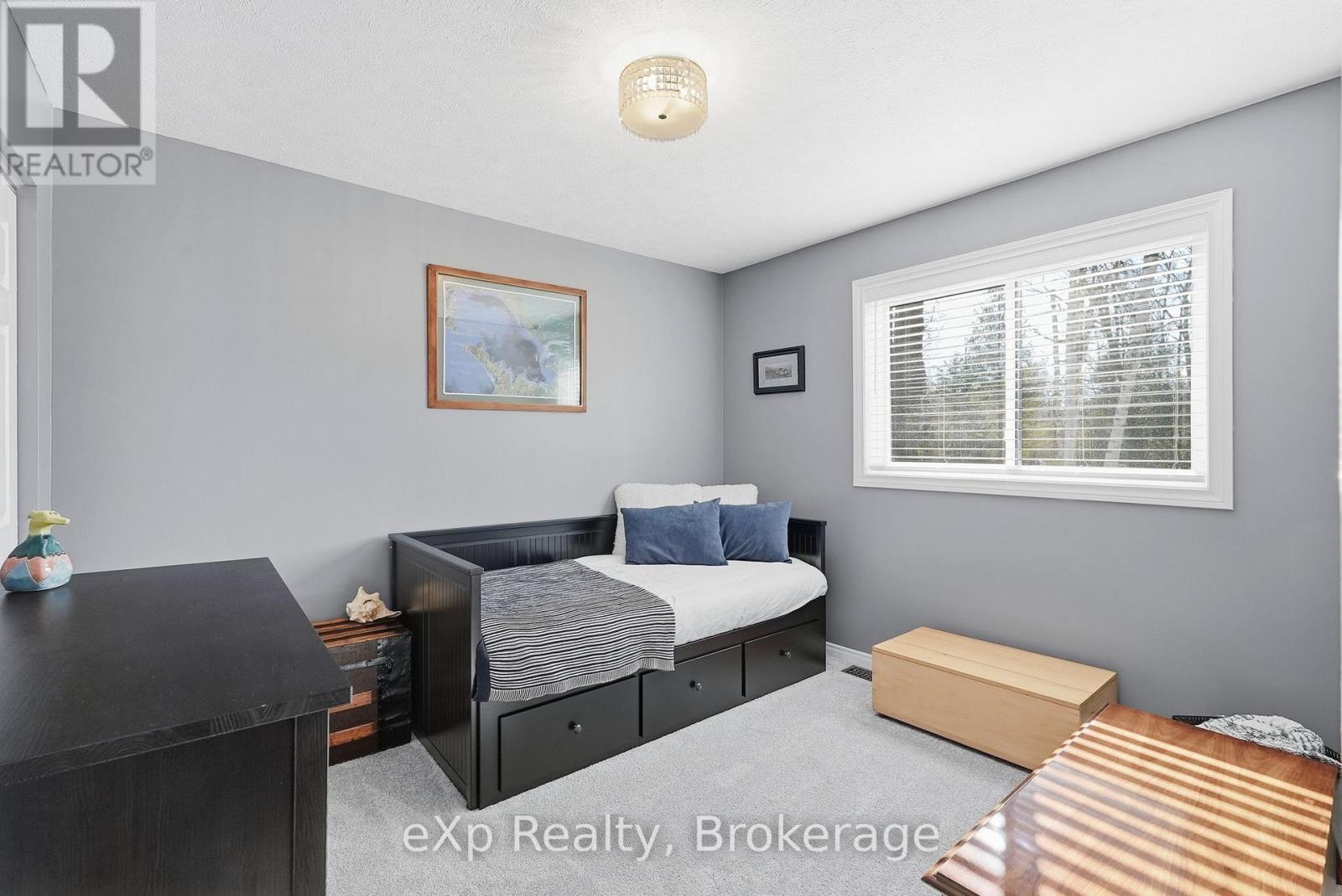 90 Mapleport Crescent, South Bruce Peninsula, Ontario  N0H 2G0 - Photo 28 - X12974064