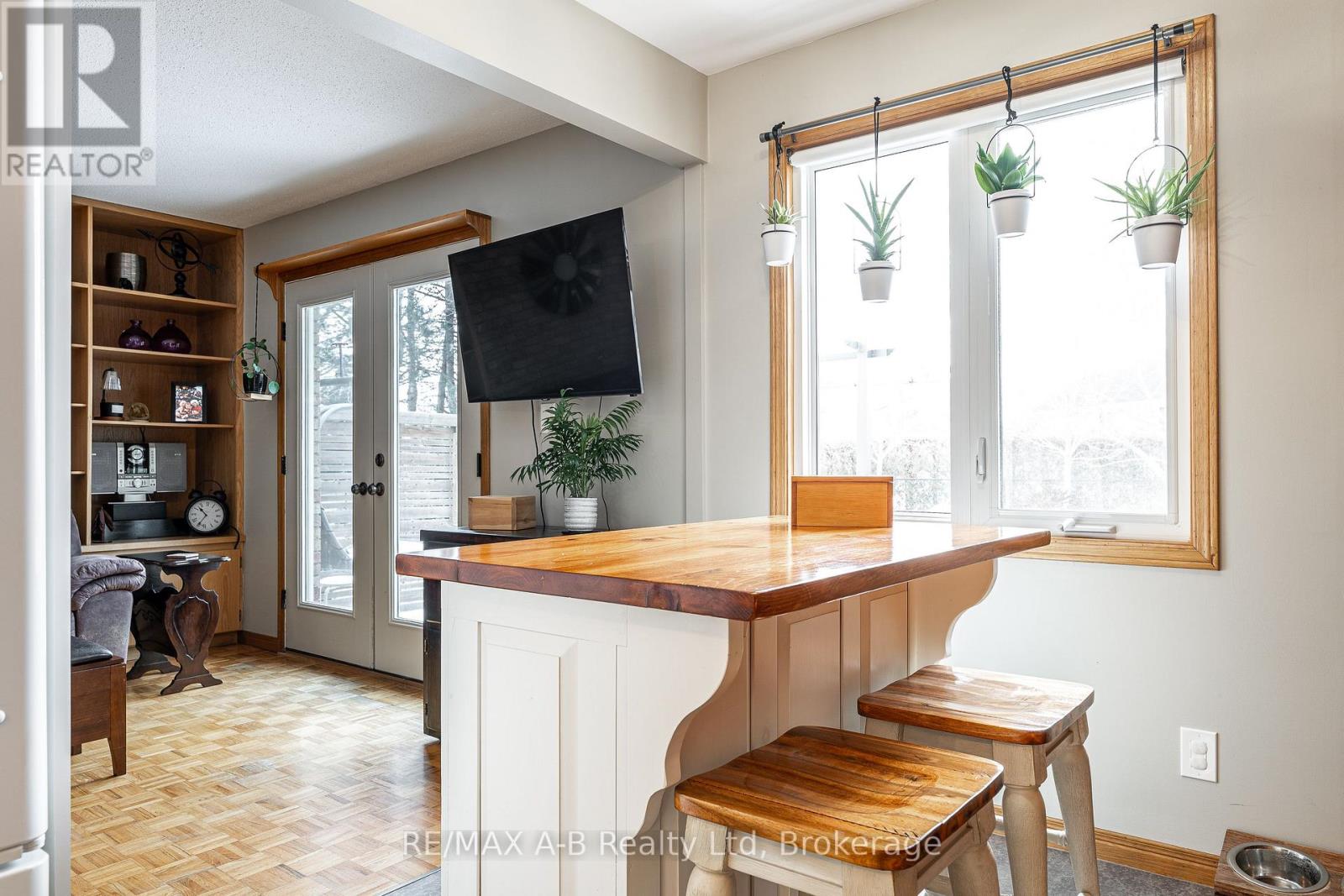 35 Sparling Crescent, St. Marys, Ontario  N4X 0A6 - Photo 13 - X12974138