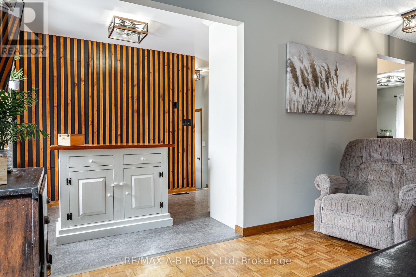 35 Sparling Crescent, St. Marys, Ontario  N4X 0A6 - Photo 14 - X12974138