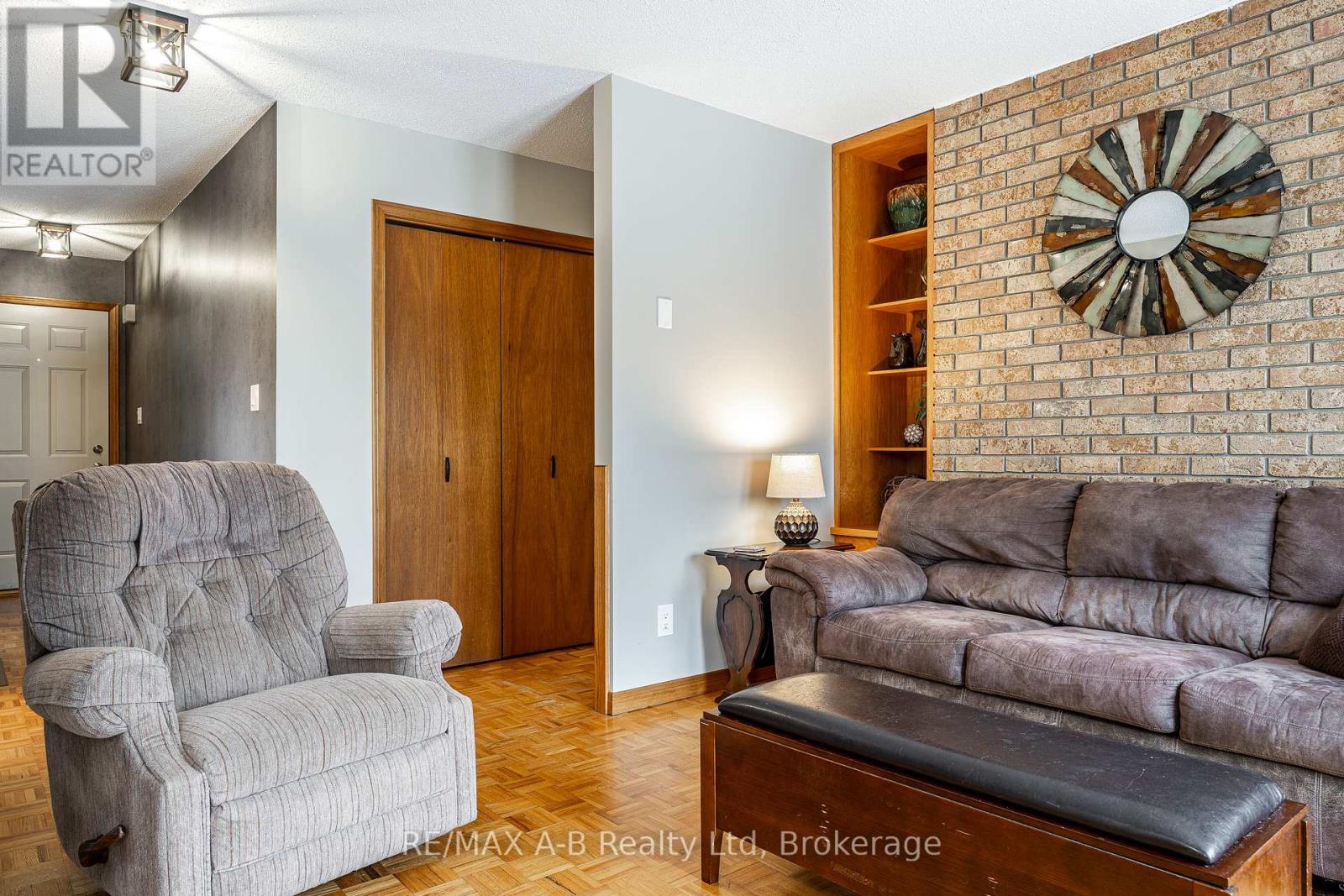 35 Sparling Crescent, St. Marys, Ontario  N4X 0A6 - Photo 17 - X12974138